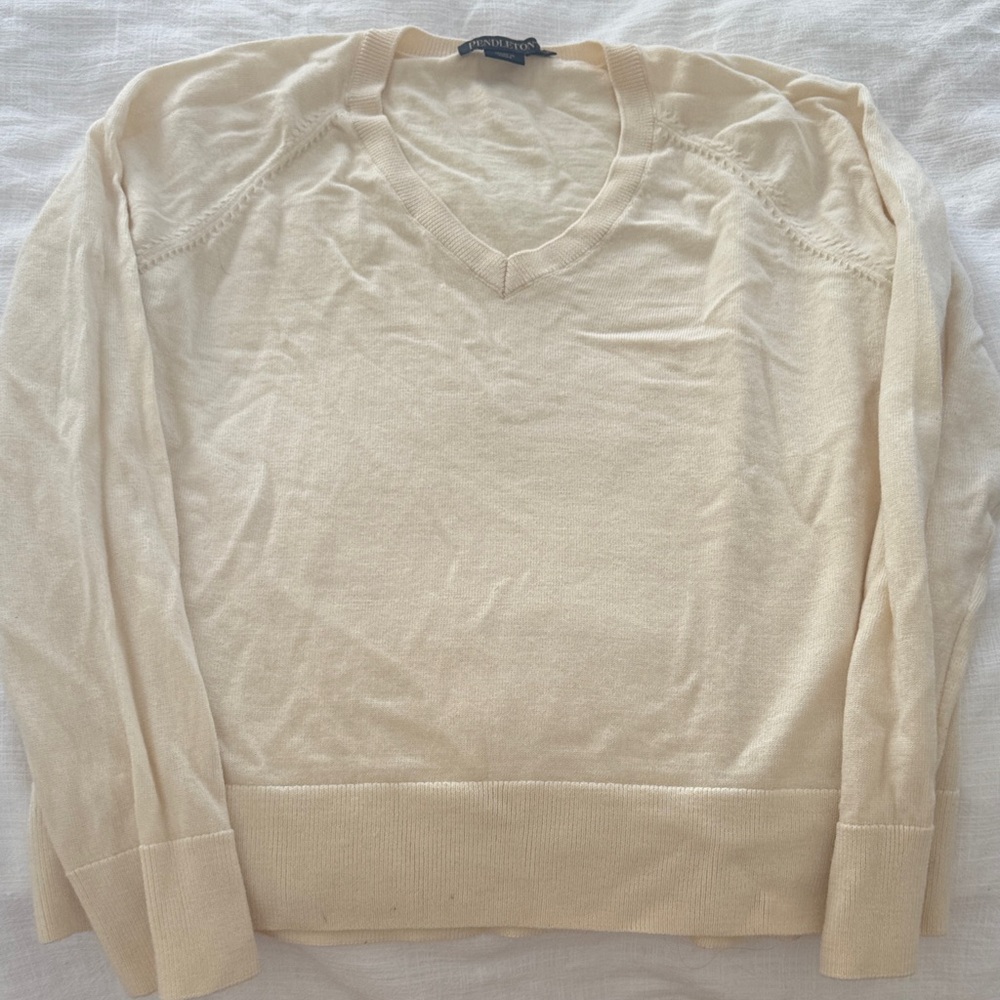 Pendleton Women’s Cream V-Neck Sweater
